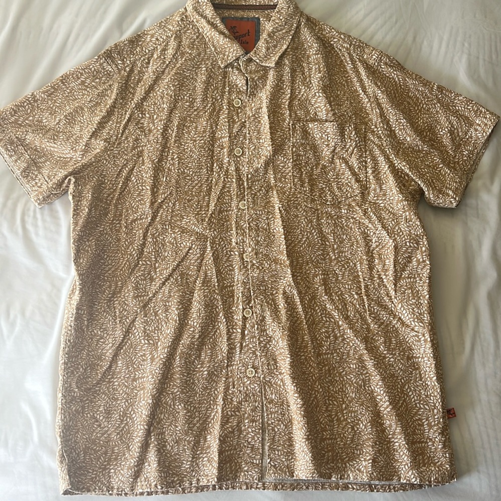 Short sleeve button down